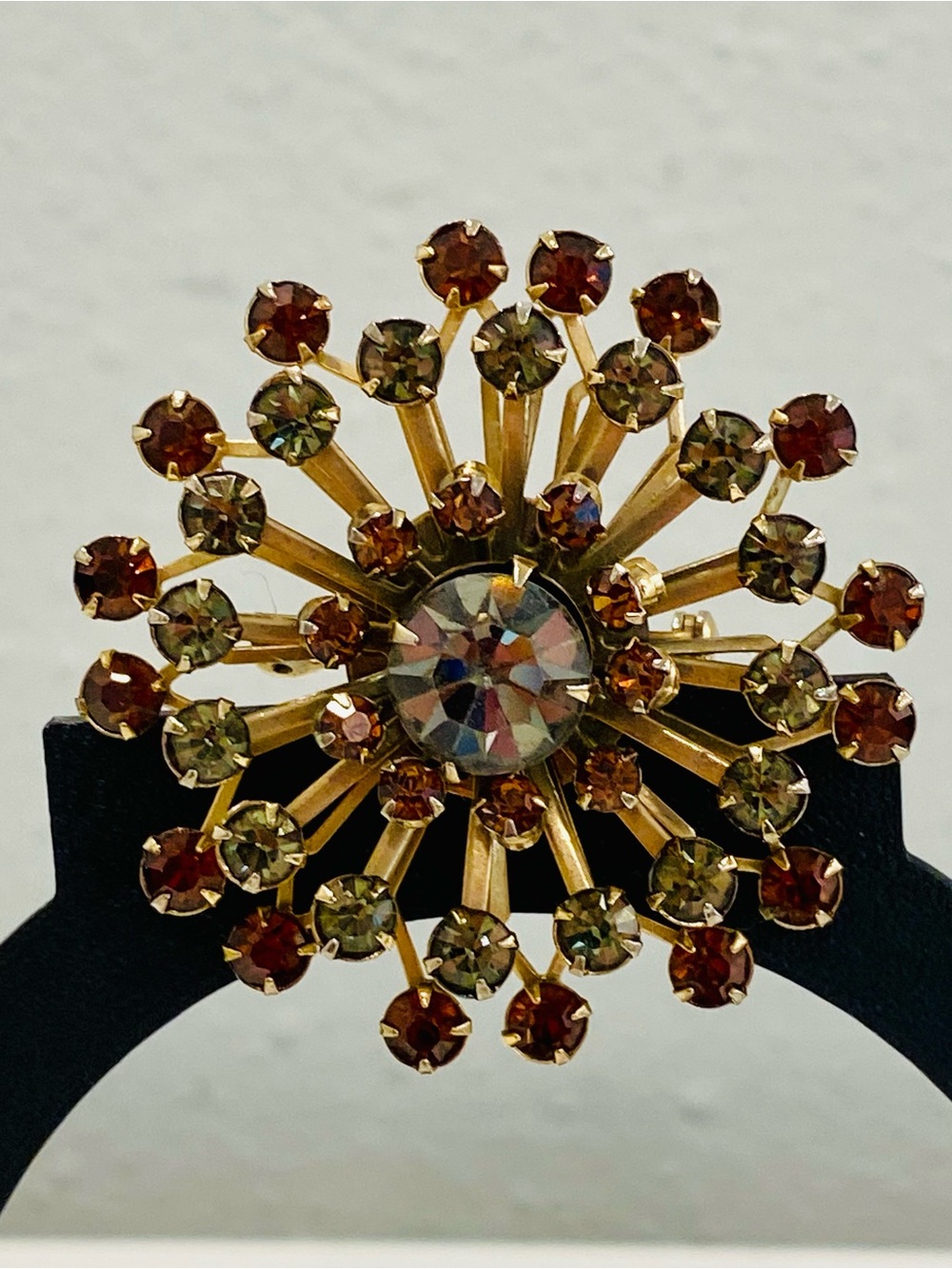 Vintage Rhinestone Starburst Brooch Pin Gold Tone Brown Champagne 3 Tiers Rivet